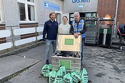 SCC EVENTS unterstützt mit Pflegepaketen und Laufschuh-Spenden.